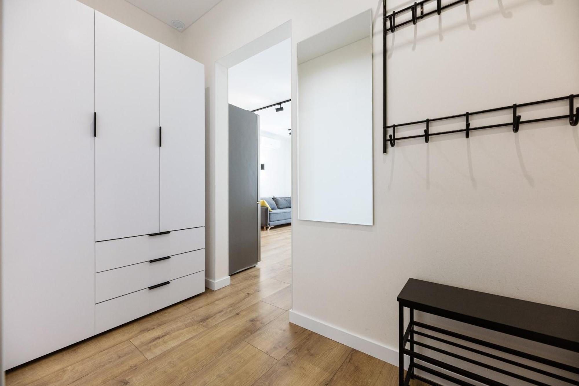 Квартири Люкс Метро Чернігівська Apartment Kiev Bagian luar foto