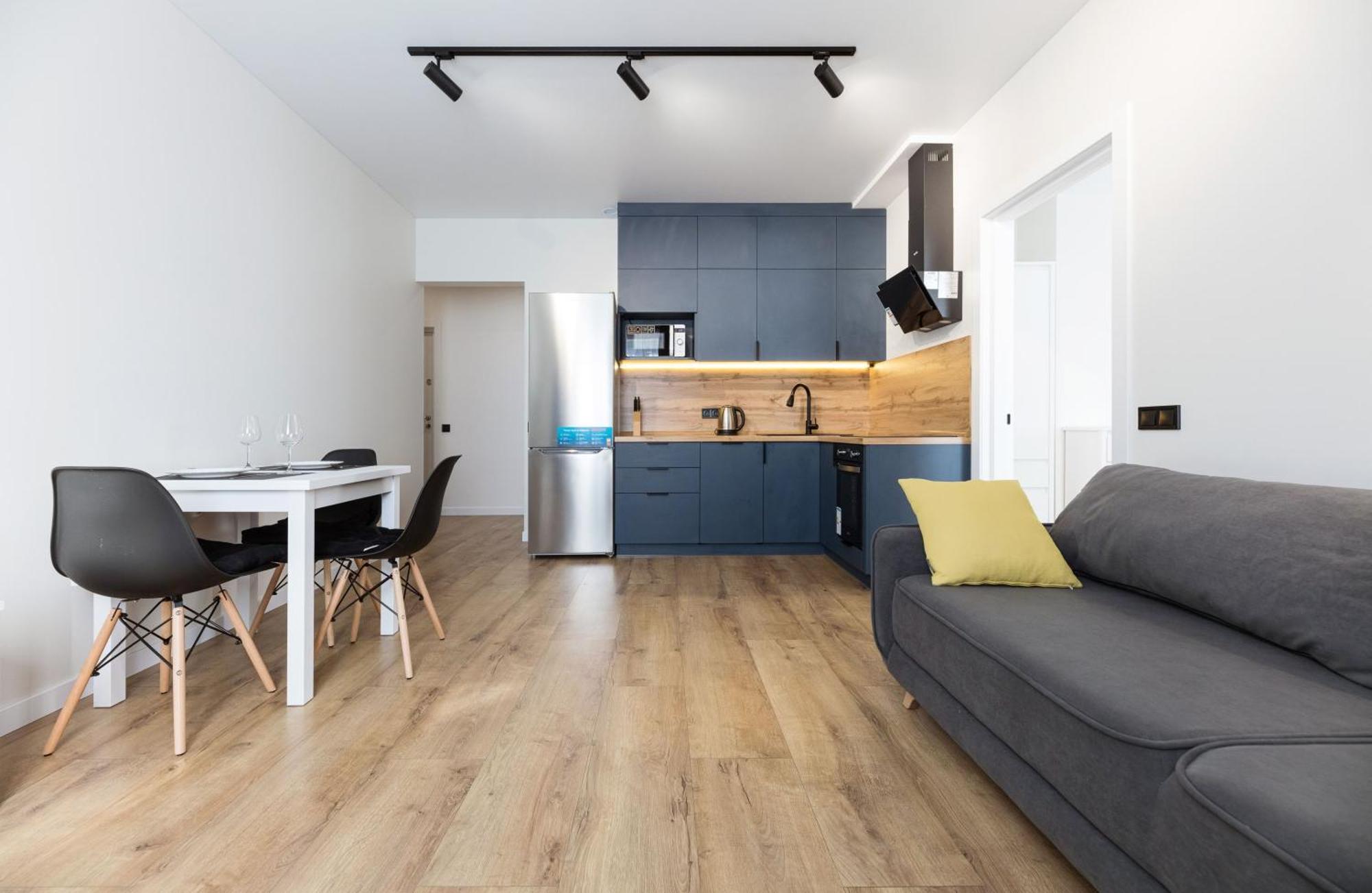 Квартири Люкс Метро Чернігівська Apartment Kiev Bagian luar foto